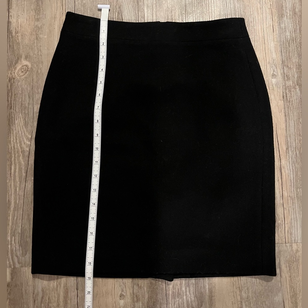 J Crew Mercantile black wool pencil skirt size 0 Petite in EUC.